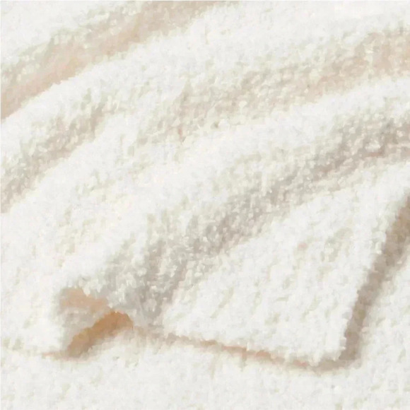 NWT Twin/Twin XL Cozy Chenille Bed Blanket
White - Threshold - Picture 4 of 6